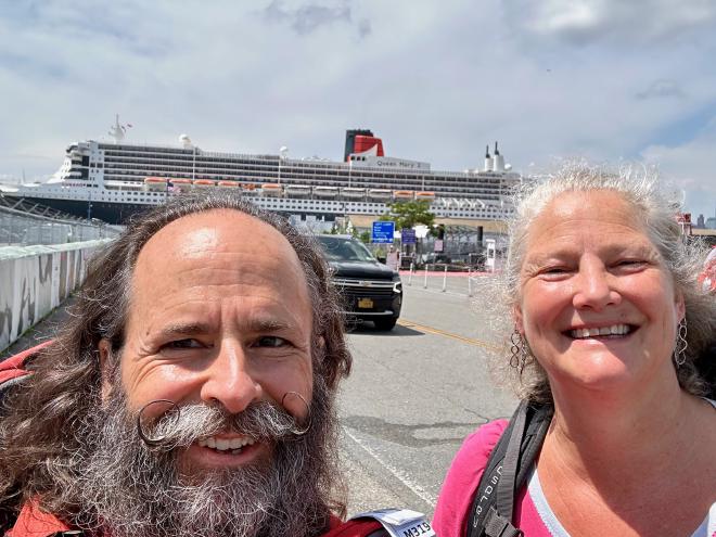 Karen and Greg see the Queen Mary 2
