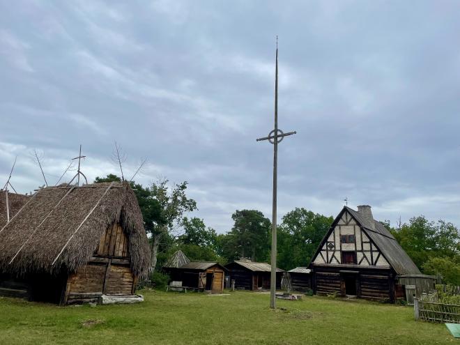 &ldquo;a medival half-timbered farmhouse building and a thatched bar, with a garden and some smaller outbuildings&rdquo;